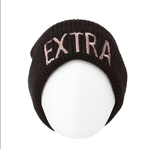 Brooklyn cropped hoodie and beanie - Picture 3 of 4